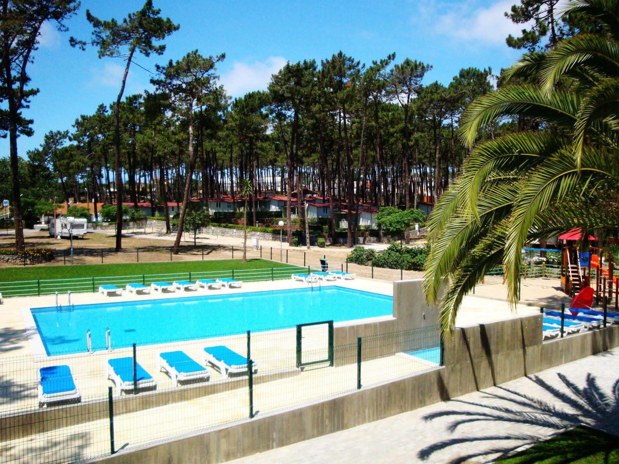 Orbitur Valado Bungalows Caravan Park Nazare Ngoại thất bức ảnh
